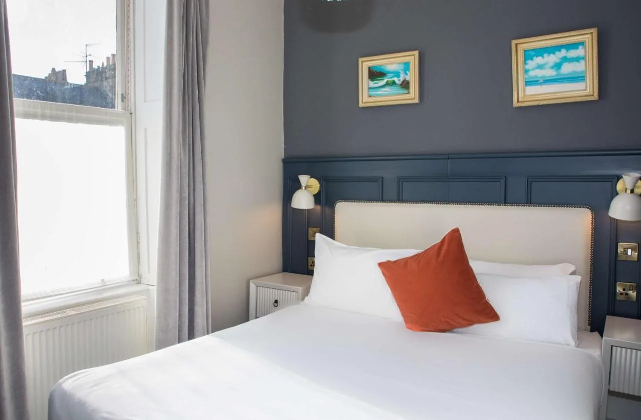 Traditional Cosy Room